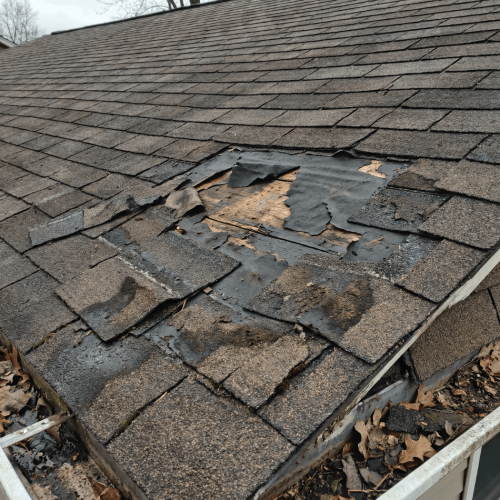 Storm Chasers vs Local Roofers in Springfield, MO: How to Avoid Roofing Scams After a Storm
