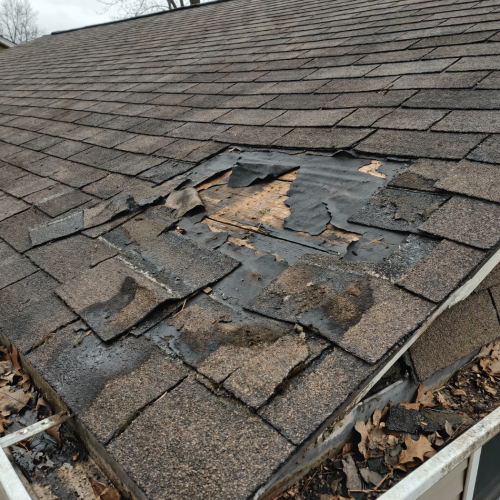 Storm Chasers vs Local Roofers in Springfield, MO: How to Avoid Roofing Scams After a Storm